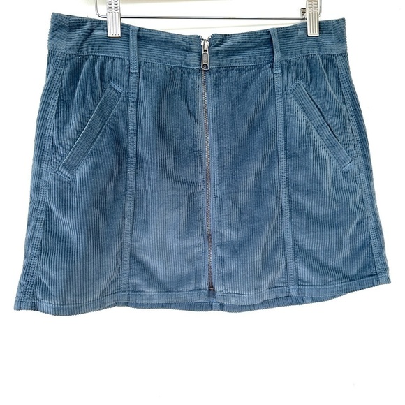 American Eagle high-rise a-line  mini skirt, in 💯 cotton corduroy - Picture 1 of 10